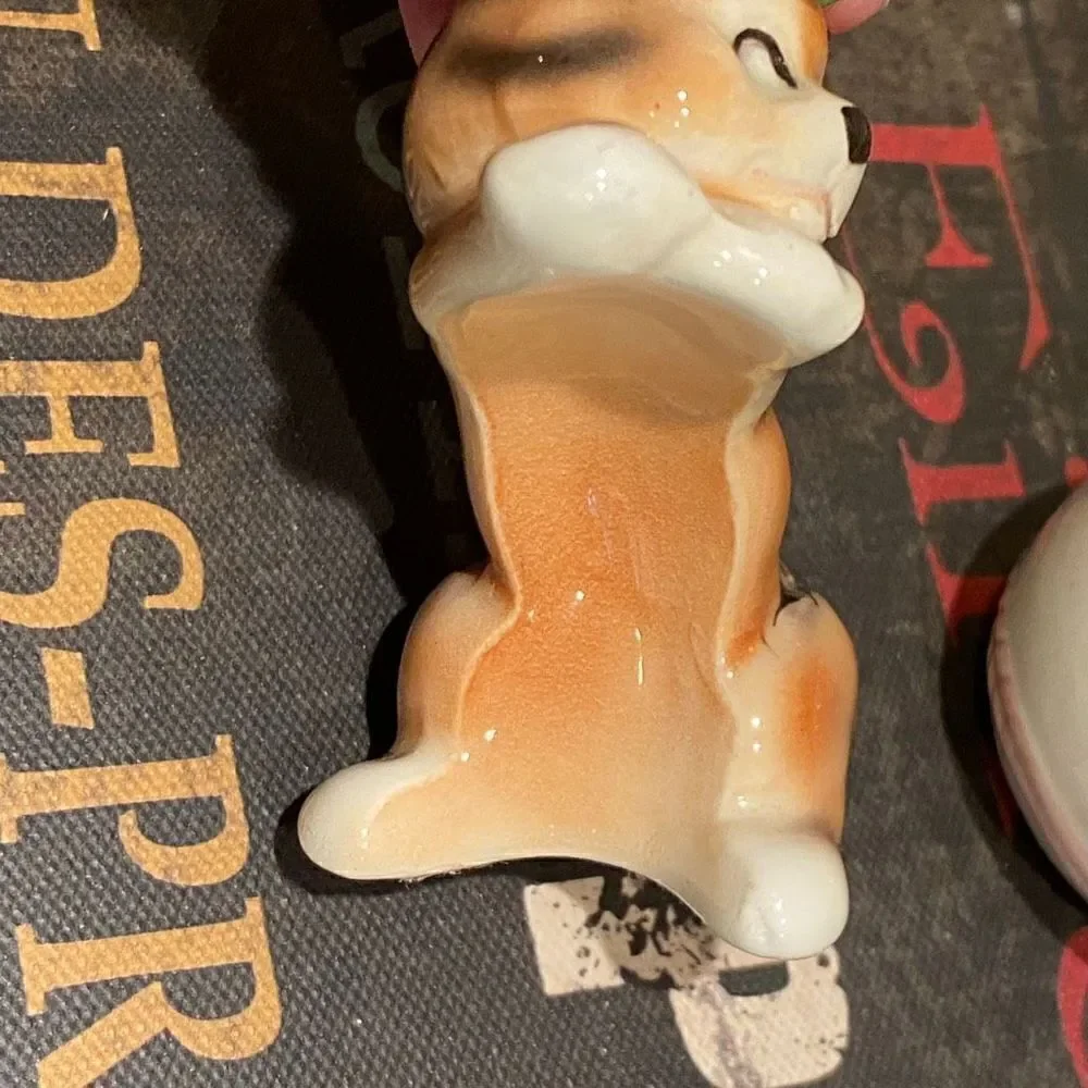 Lefton Tiger Baseball Anamorphic Salt Pepper Shakers